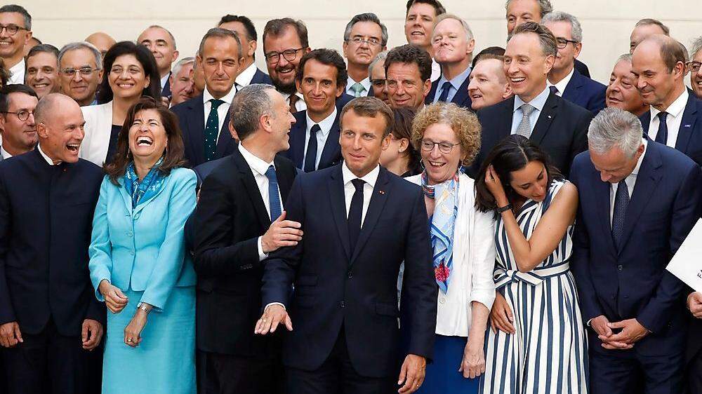 G7-Gipfel in Frankreich: Die Stimmung bei den Gruppenfotos Freitagabend war gelöst