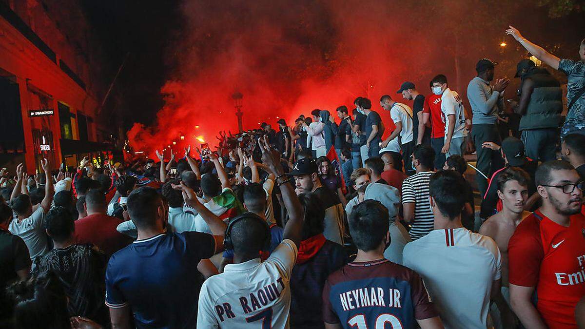 Fans feierten den PSG-Sieg in Paris