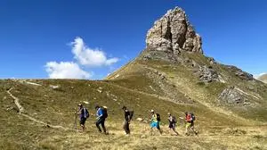 Schroffe Felsformationen als Kontrapunkt zu den Hochalmen im albanisch-nordmazedonischen Grenzgebiet 