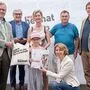 V.l. Reinhard Antolitsch, Helmut Manzenreiter, Elvira und Ernst Oschounig mit Emma, Gaby Schaunig und Günther Goach