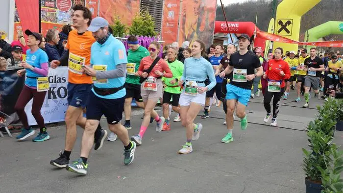 Ein besonderes Spektakel bot den Läuferinnen und Läufern und den Zusehern der Vulkanland-Frühlingslauf, der durch das Dorf Leitersdorf führte.