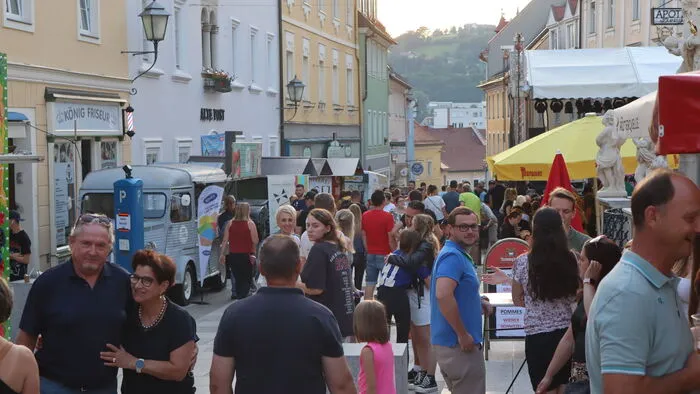 Am ersten Markttag belebten bereits tausende Besucher die Wolfsberger Innenstadt.