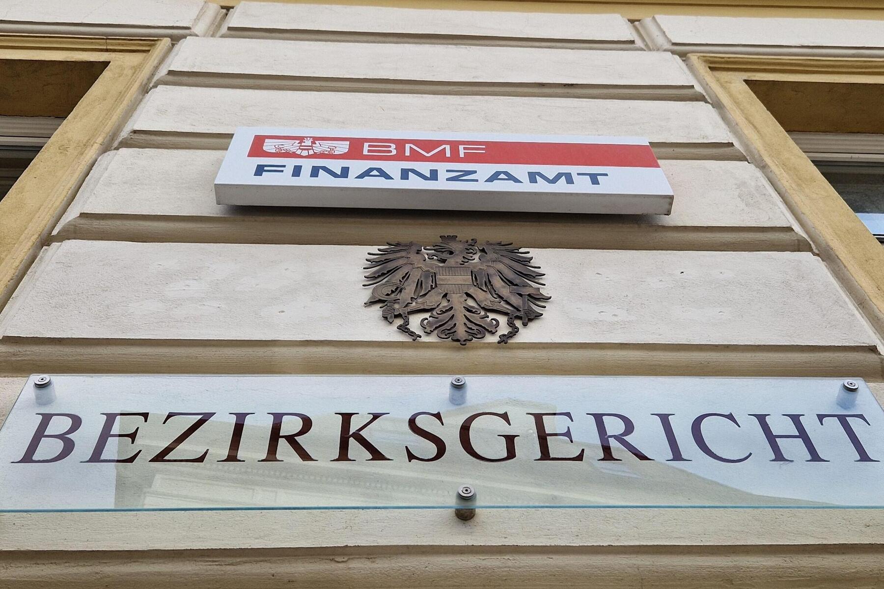 Bezirksgericht: Beim Eierholen begrapschte Mann eine Frau im Keller