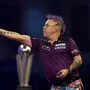 Peter Wright besiegte Michael van Gerwen im Finale