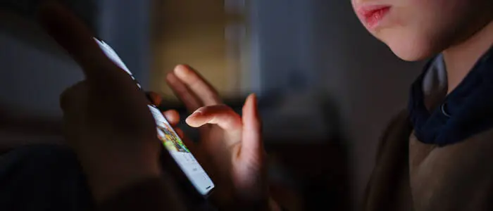 Die Bildschirmzeit wird immer mehr als Problem erkannt
