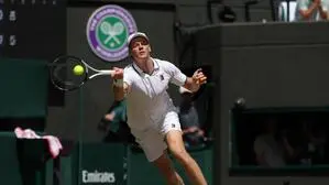 Jannik Sinner musste sich gegen Jan-Lenard Struff strecken