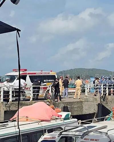 Rettungskräfte am Pier