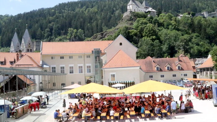 Bereits seit Jahrzehnten laden die Friesacher Bürgerfrauen alljährlich zum Kirchtag.