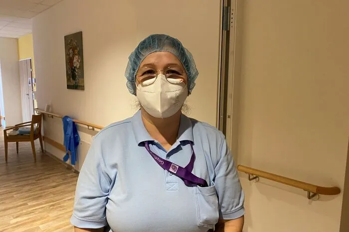 Nasiha Sivac war noch bis vor Kurzem in Quarantäne, da sie, wie 13 weiter Kollegen positiv getestet wurde. Jetzt ist sie froh wieder zurück zu sein: "Ich liebe das, was ich mache."