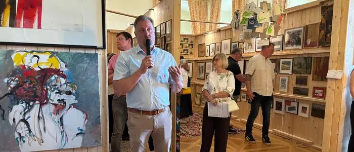 Zahlreiche Interessierte kamen am Dienstag zur Vernissage im Rahmen der Auktion der Sammlung Franz Lex