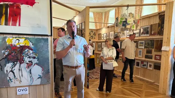 Zahlreiche Interessierte kamen am Dienstag zur Vernissage im Rahmen der Auktion der Sammlung Franz Lex
