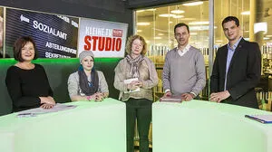 KP-Sozialarbeiterin Karin Gruber, Betroffene Karina T., Sozialhilfeverbandsobmann Ernst Gödl und FPÖ-Sozialsprecher Hannes Amesbauer