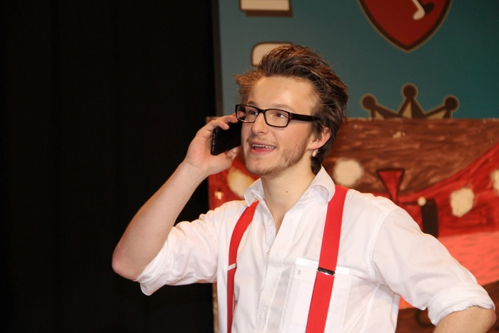 "Mit nicht noch so ein Schauspieler" unterhält Marius Zernatto