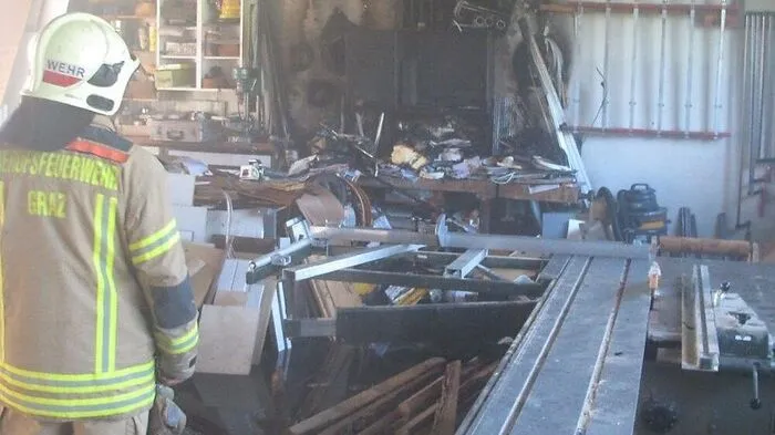 Der Brand im Bereich eines Werktisches war bald gelöscht 