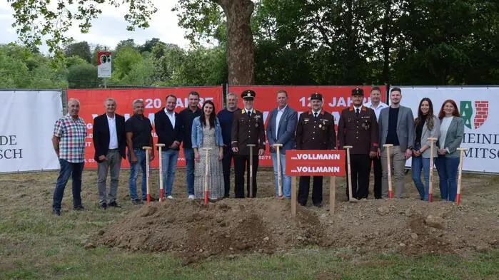 Mit dem feierlichen Spatenstich startet die Bauphase