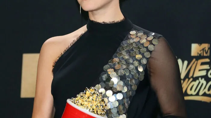 Emma Watson, der einstige Star aus der "Harry Potter"-Reihe, war die große Abräumerin der MTV Movie & TV Awards: Mit ihrer Hauptrolle in "Die Schöne und das Biest" holte die Britin die geschlechtsübergreifende Trophäe als "bester Schauspieler".