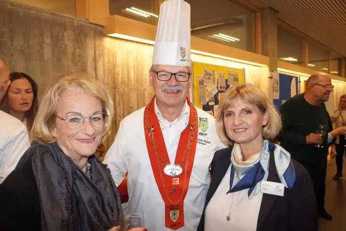 Johanna Egger, ehemalige HLW-Direktorin, Günter Walder vom Klub der Köche Kärnten, sowie Pädagogin Amata Reiner