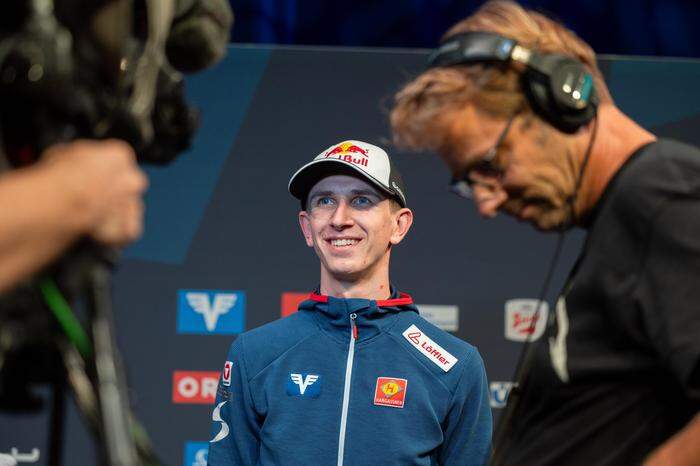SALZBURG,AUSTRIA,13.OCT.23 - ALPINE SKIING, NORDIC SKIING, NORDIC COMBINED, SKI JUMPING, CROSS COUNTRY SKIING, FREESTYLE SKIING, BIATHLON, SNOWBOARDING - Ski Austria, official winter equipping, presentation. Image shows Daniel Tschofenig (AUT).
Photo: GEPA pictures/ Gintare Karpaviciute
