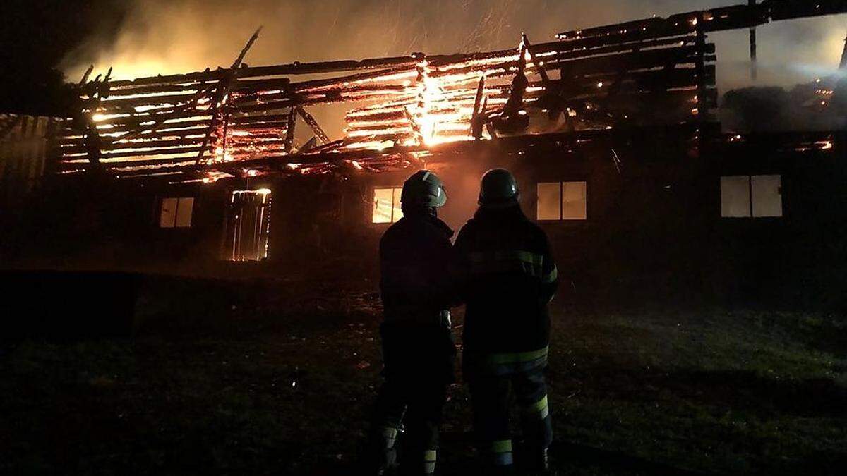 Wirtschaftsgebäude geriet in Metnitz in Brand