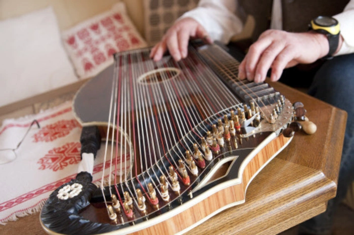 Neuzugang beim Immateriellen Kulturerbe Österreichs ist auch die Wiener Stimmung und Spielweise der Zither.