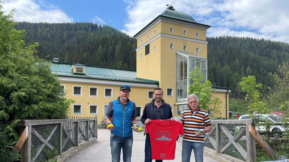 (v.l.) Werner Pointner, Bürgermeister Jochen Jance und Hans Huber organisieren heuer gemeinsam den Veitscher Grenzstaffel-Lauf, der beim JUFA Veitsch startet und 54 Kilometer über die Hohe Veitsch führt