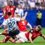 Vor dem Elfmeter traf Stefan Posch Argentiniens Stürmer Lautaro Martinez