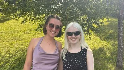 Das Bild zeigt Noa Achleitner und Johanna Unterberger 
