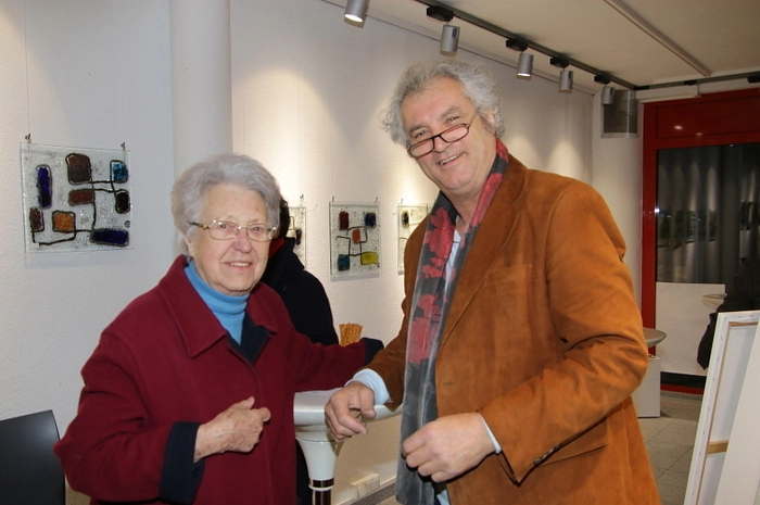 Klicken Sie sich durch die Fotos der Vernissage!