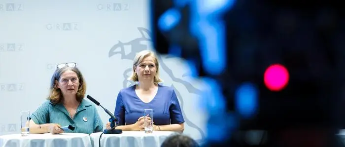 Bürgermeisterin Elke Kahr (KPÖ) und Vize Judith Schwentner (Grüne) im