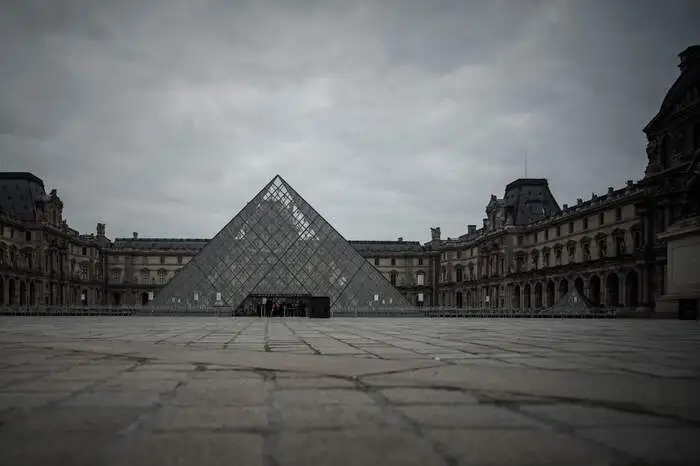 oder der Louvre in Paris.