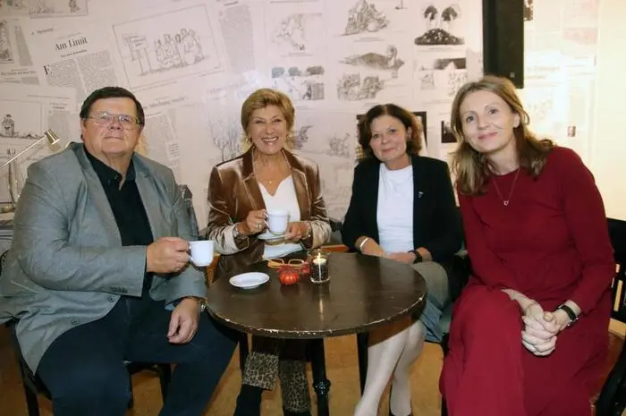 Begrüßt wurden die Gäste durch Stadträtin Stefanie Galler, Kulturbeauftragter Franz Kerschbaumer stellte das Wirken der Schauspielerin Olivia Silhavy dem Publikum vor.
