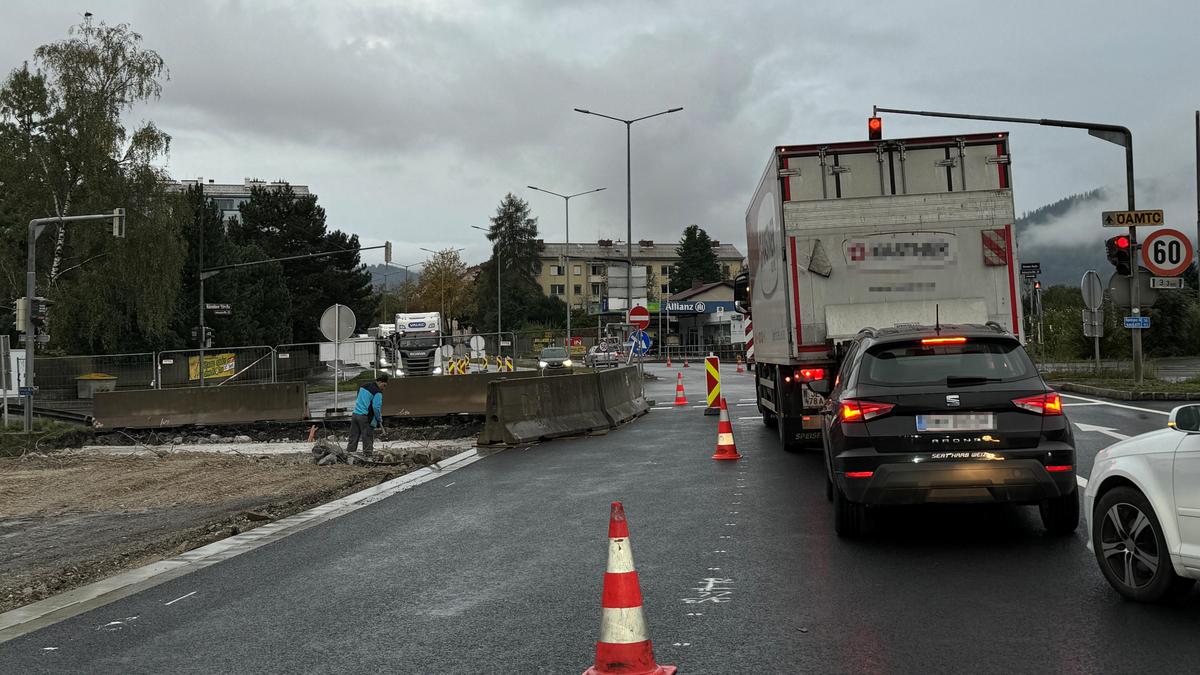 Im Bereich Leoben-Ost und Lerchenfeld kommt es derzeit wegen parallel geführter Baustellen zu massiven Staus