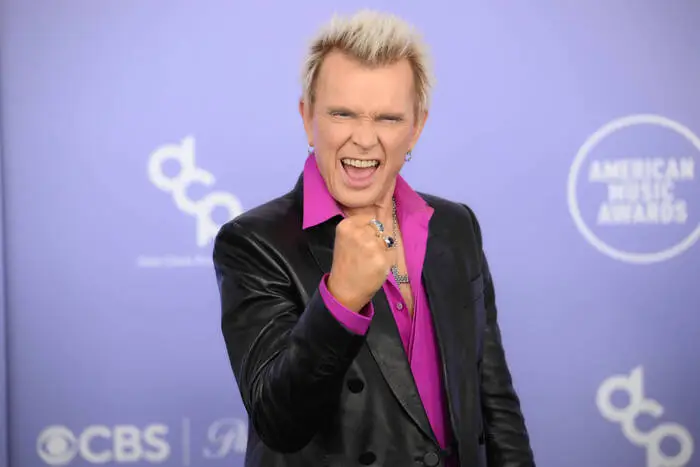 Eine besondere Ehrung gab es für die britische Punk-Ikone Billy Idol (70). Der Rocksänger wurde für sein Lebenswerk ausgezeichnet.
