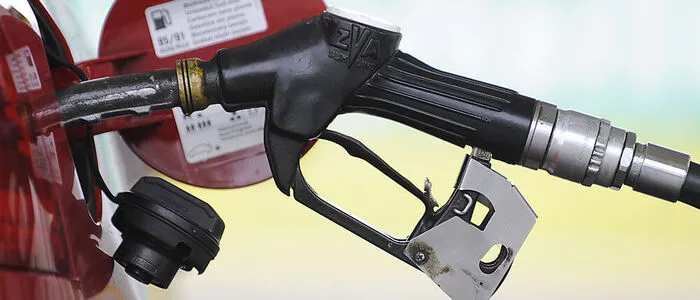 Wer auf das Auto angewiesen ist, kann den hohen Spritpreisen kaum ausweichen