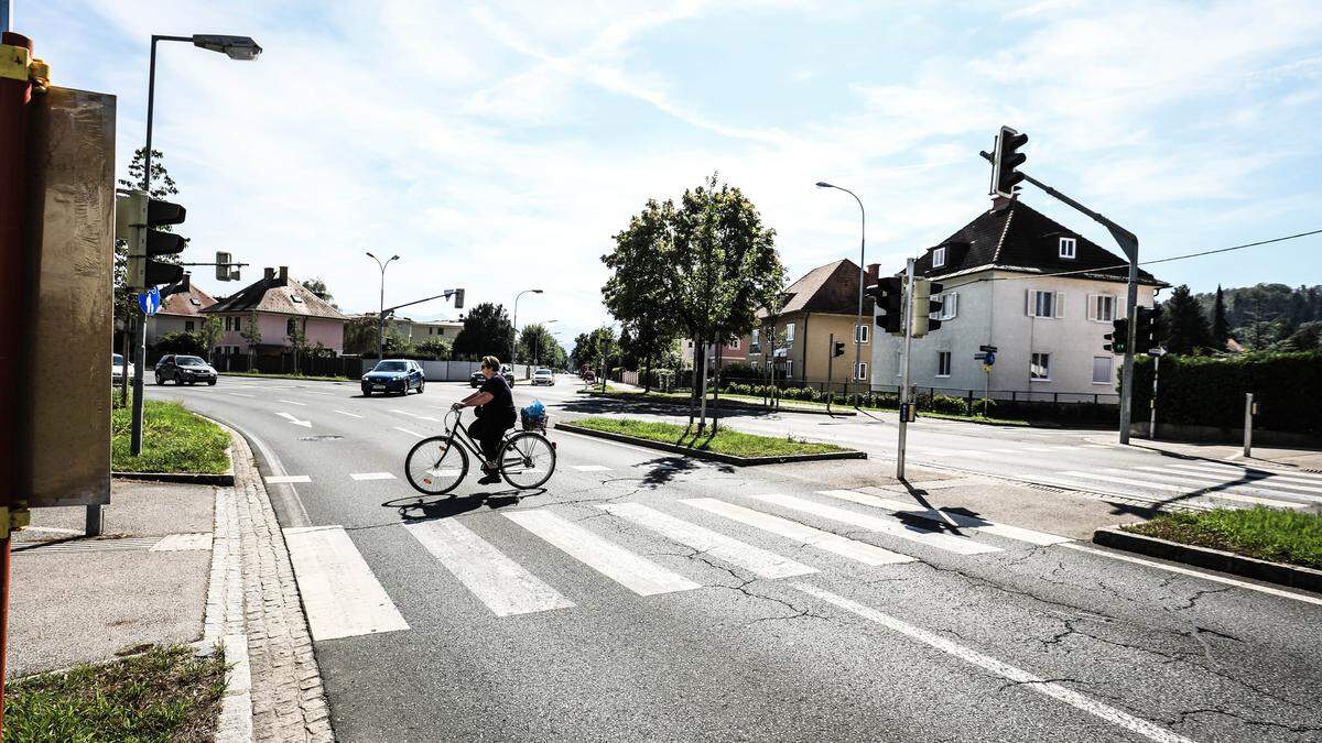 Seit Jahren kämpfen Anrainer der Klagenfurter Feldkirchnerstraße um eine Lärmschutzwand - bis dato ohne Erfolg