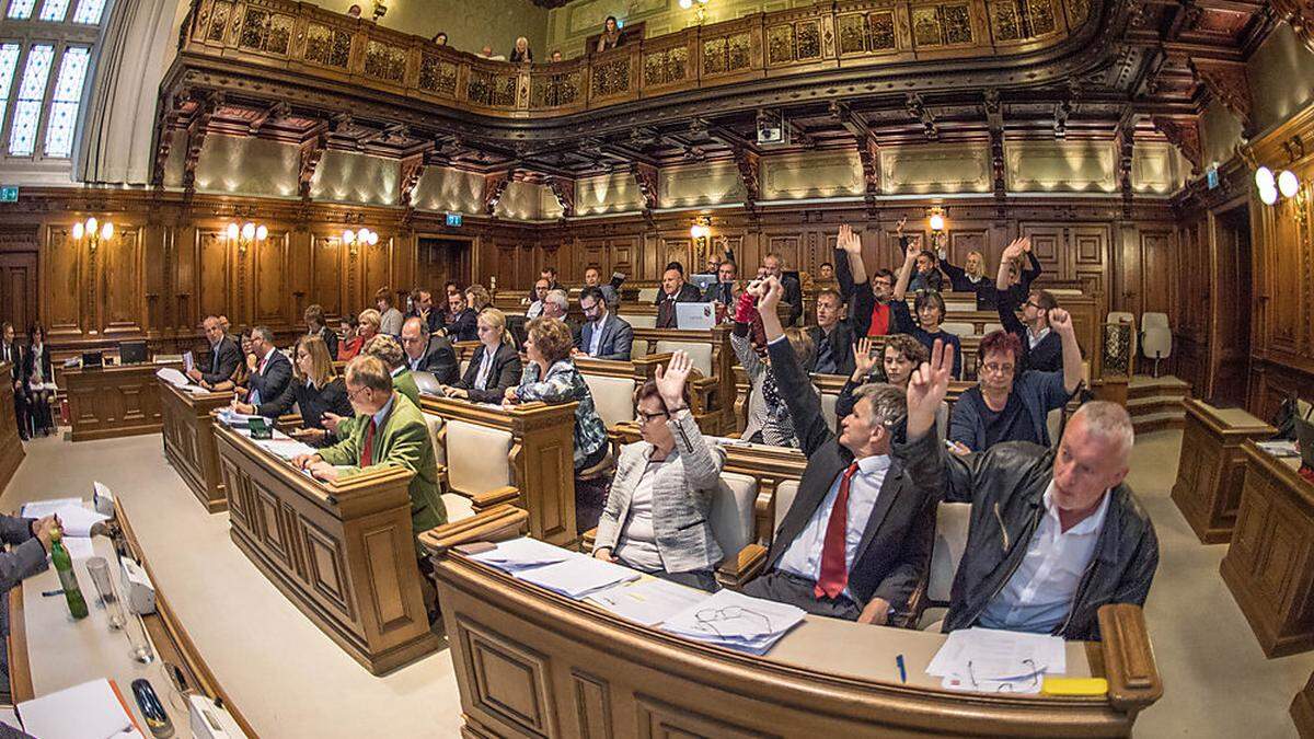 Premiere im Grazer Rathaus: Der Gemeinderat löste sich selbst auf