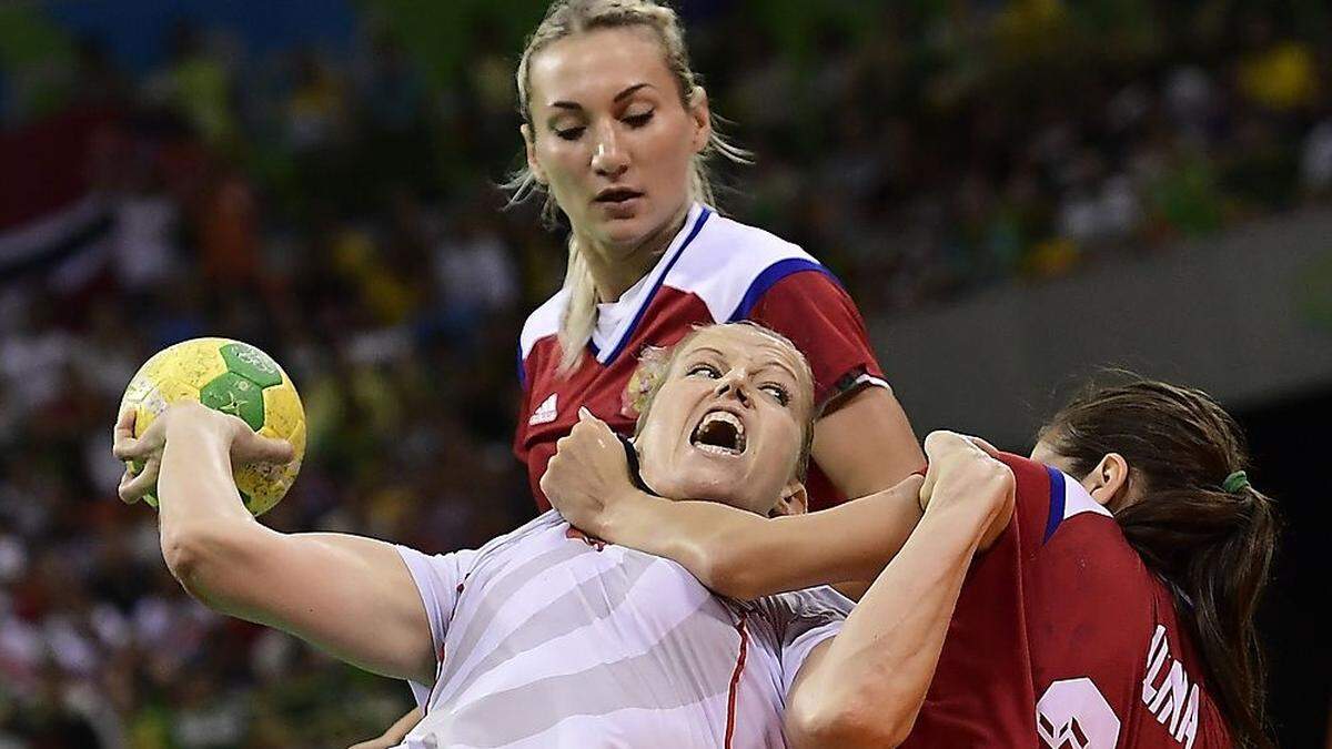 Beinhart ging es im Handballfinale der Damen zu