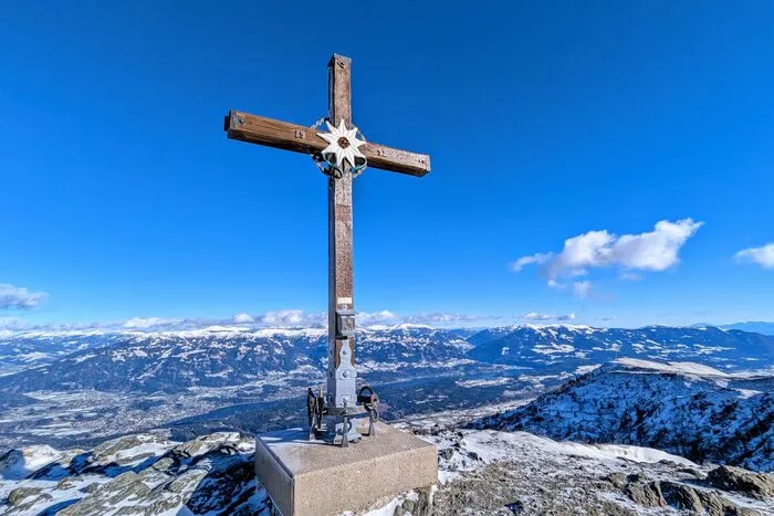 Herrliches Bergwetter genoss unser Leser kürzlich auf dem Goldeck, klarer Fernblick inklusive.