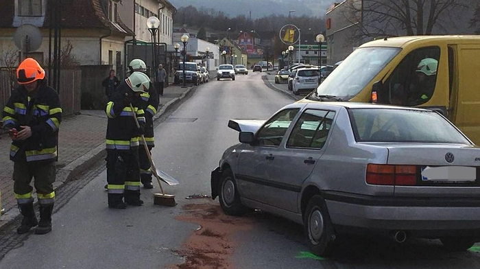 Klicken Sie sich durch die Fotos vom Feuerwehreinsatz.