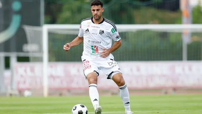 Raffael Behounek sah nach bereits zwei Minuten Rot
