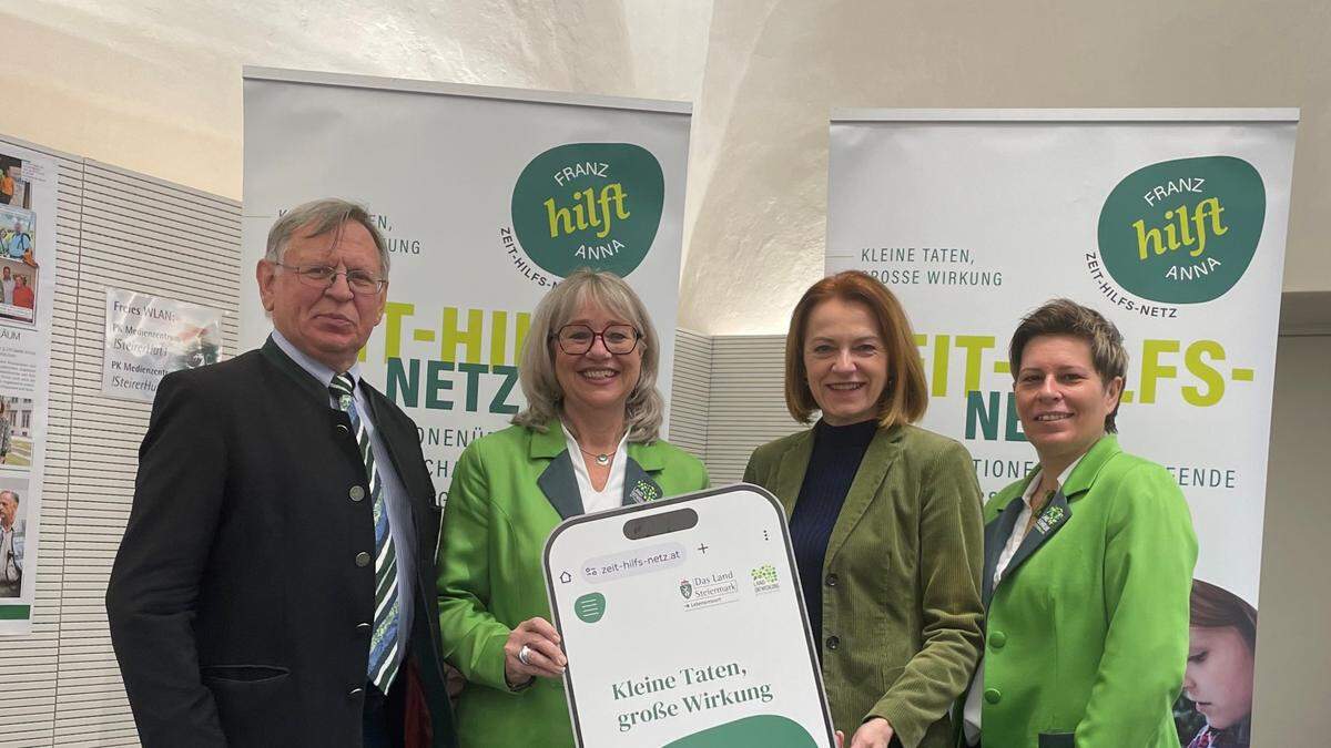 Ethiker Leopold Neuhold, Sandra Höbel von der Landentwicklung Steiermark, Landesrätin Simone Schmiedtbauer und Projektleiterin Tanja Venier 