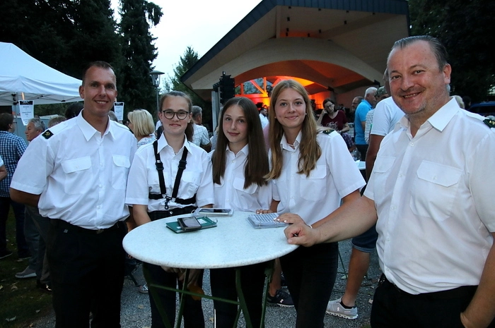 Klicken Sie sich durch die Bilder.