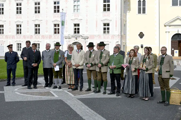 Mit einem Konzert von fünf Gastkapellen und einem gemütlichen Beisammensein im Festzelt fand dasTreffen  seine Fortsetzung