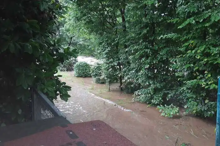 Auch der Bereichsführungsstab und die Bereitschaft der Florianstation wurden alarmiert bzw. erhöht.
