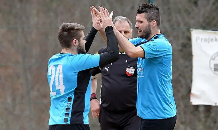 2015- 03-29 ,2 Klasse B Arriach rot/schwarz -Bodensdorf Türkis/schwarz
im Foto: Bodensdorf Jubel Licina Almir, Dadic Matej
Pictures 2015,Photokredit: Hermann Sobe