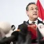 Austrian Vice Chancellor Heinz-Christian Strache (Austrian Freedom Party), center, addresses the media during press conference at the sport ministry in Vienna, Austria, Saturday, May 18, 2019. Strache says he is resigning after two German newspapers published footage of him apparently offering lucrative government contracts to a potential Russian benefactor. (AP Photo/Michael Gruber)