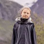 Greta Thunberg (18): "So wie die Welt heute geformt ist, kann man Mode nicht in Massen produzieren oder 'nachhaltig" konsumieren'."