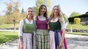 Die drei neuen Narzissenhoheiten: Lisa Kummer, Annalena Pliem und Verena Pfandlsteiner