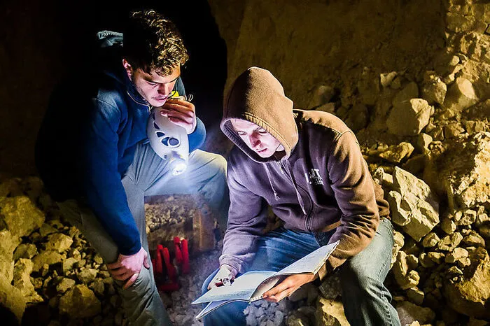 Jungregisseur (rechts) ist der Slowene Tilen Banko