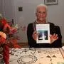 Sigrid Elfriede Haberl mit ihrem Buch